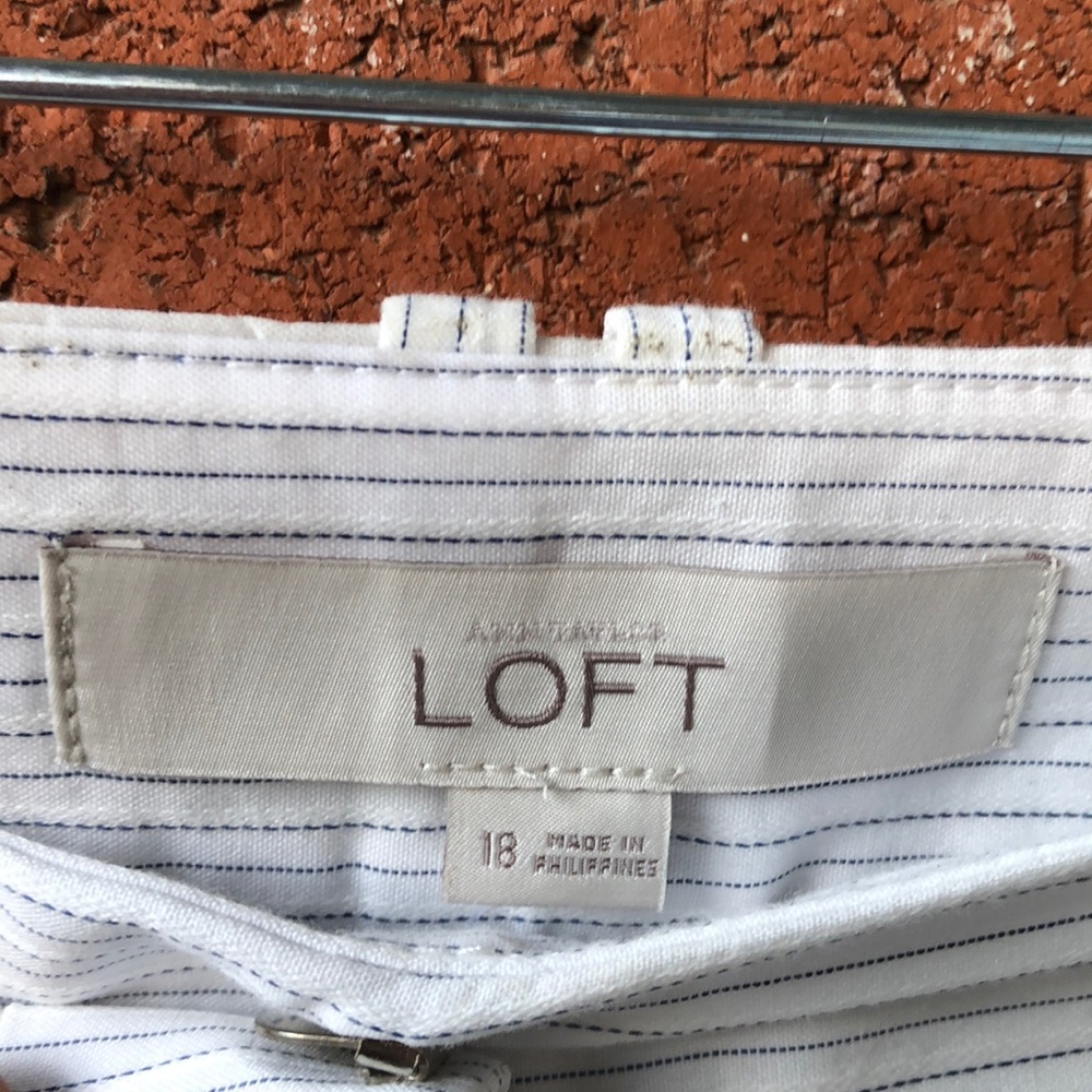 Ann Taylor Loft Pencil Skirt - Picture 3 of 8